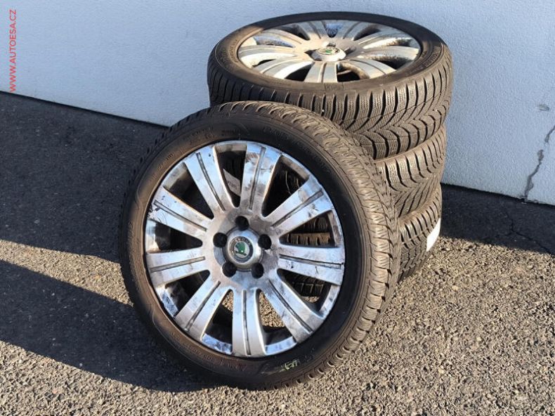 Škoda Octavia - hlavní fotka