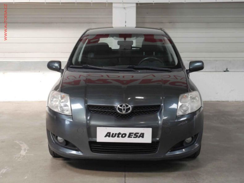 Toyota Auris - hlavní fotka