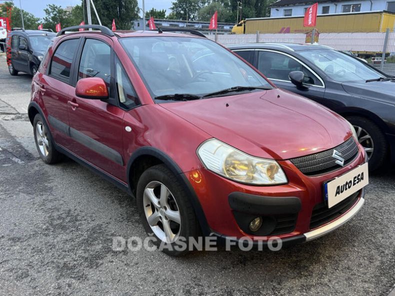 Suzuki SX4 - hlavní foto