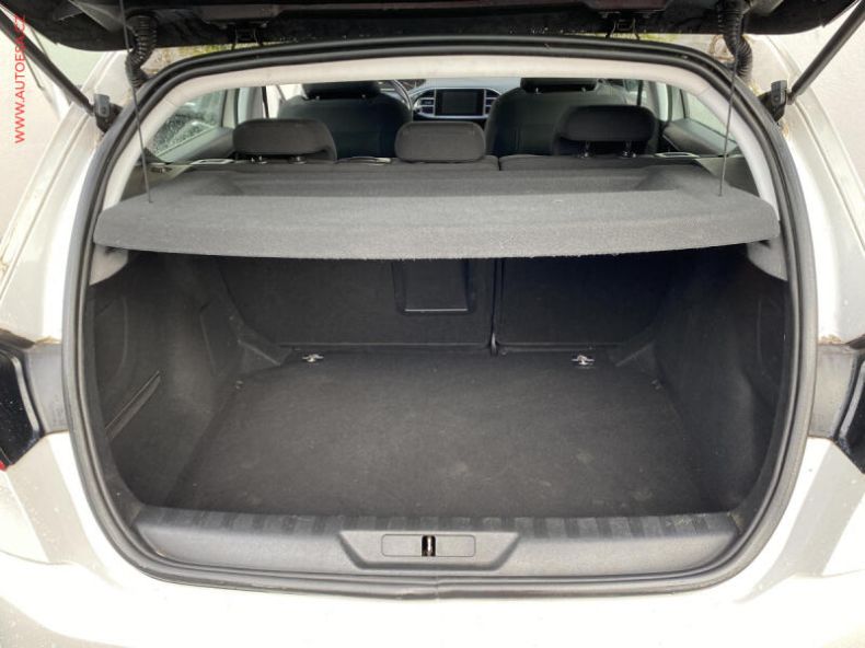 Peugeot 308 - hlavní fotka