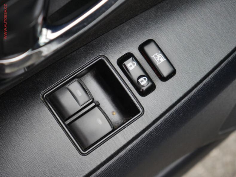 Toyota Avensis - hlavní fotka