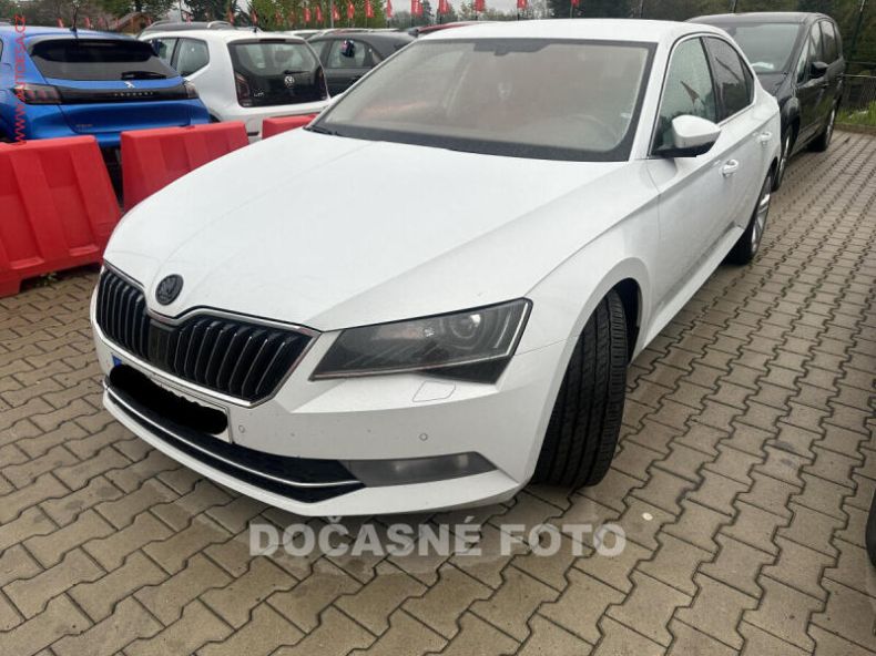 Škoda Superb - hlavní foto