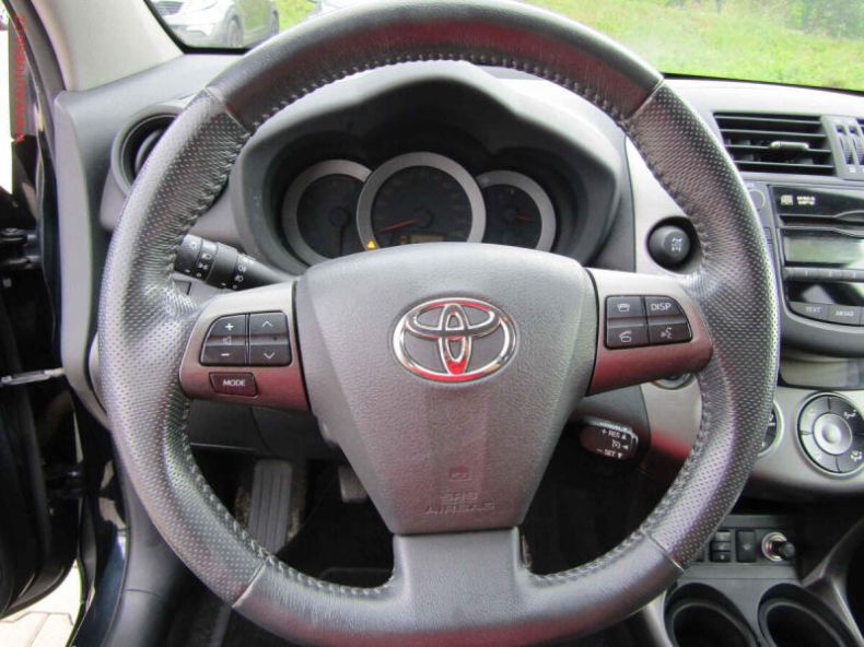 Toyota RAV 4 - hlavní fotka