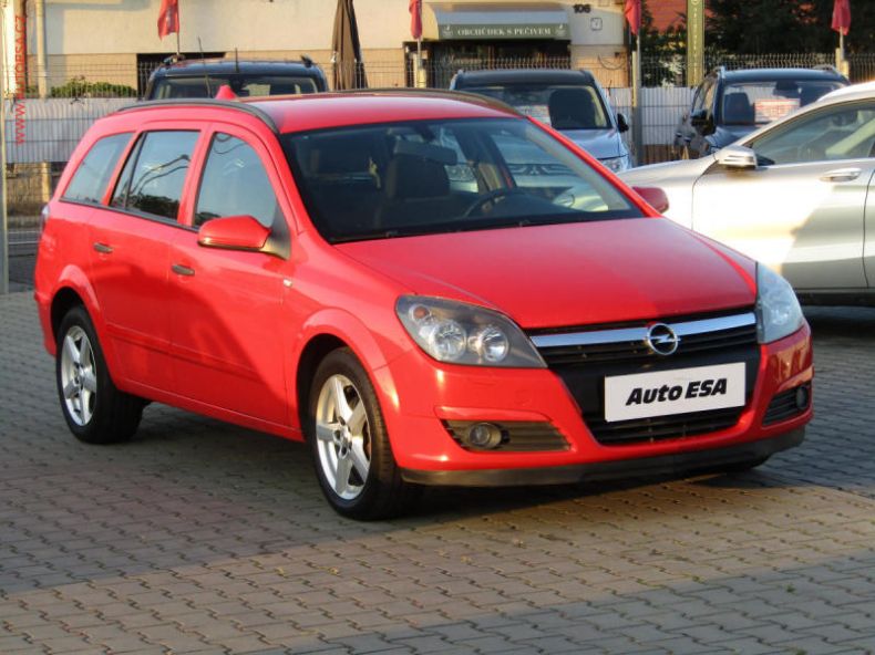 Opel Astra - hlavní foto