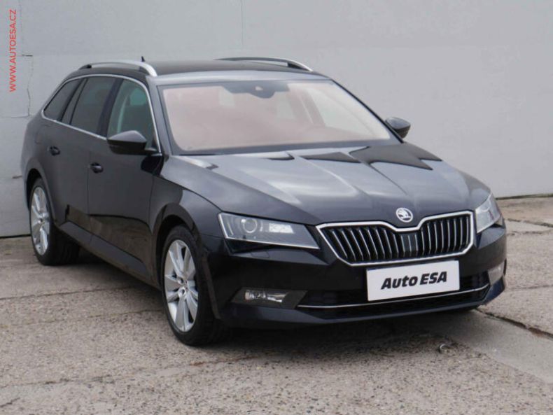 Škoda Superb - hlavní foto