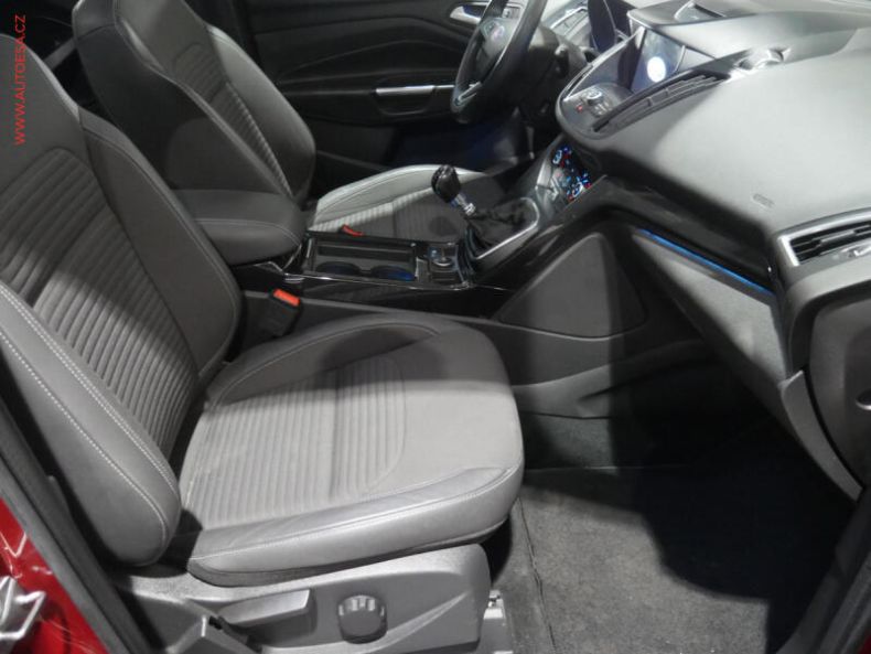 Ford Kuga - hlavní fotka