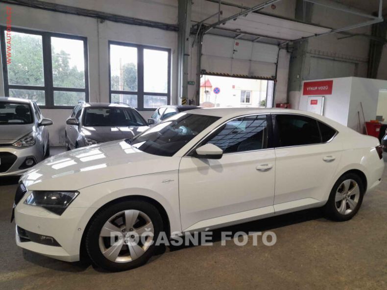 Škoda Superb - hlavní foto