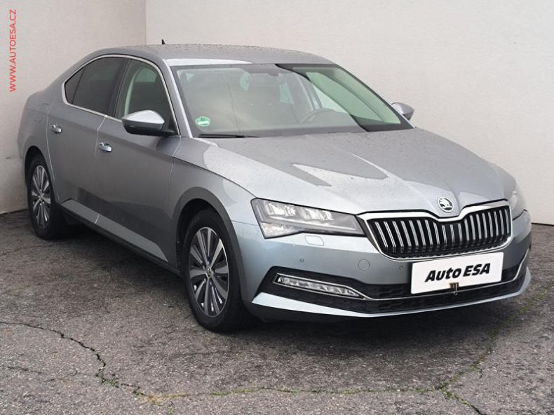 Škoda Superb - hlavní foto