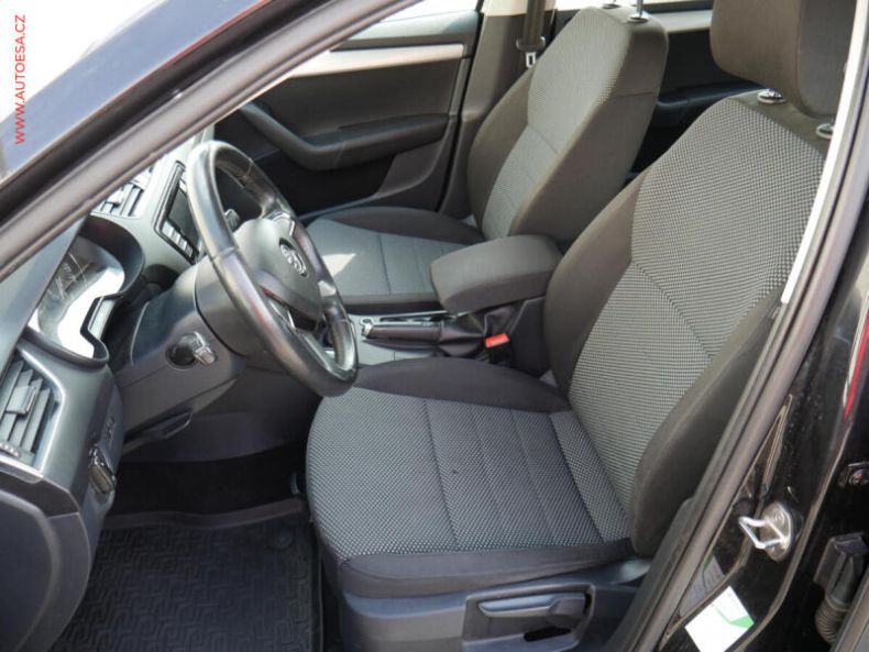 Škoda Octavia - hlavní fotka