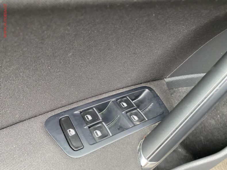 Volkswagen Golf - hlavní fotka