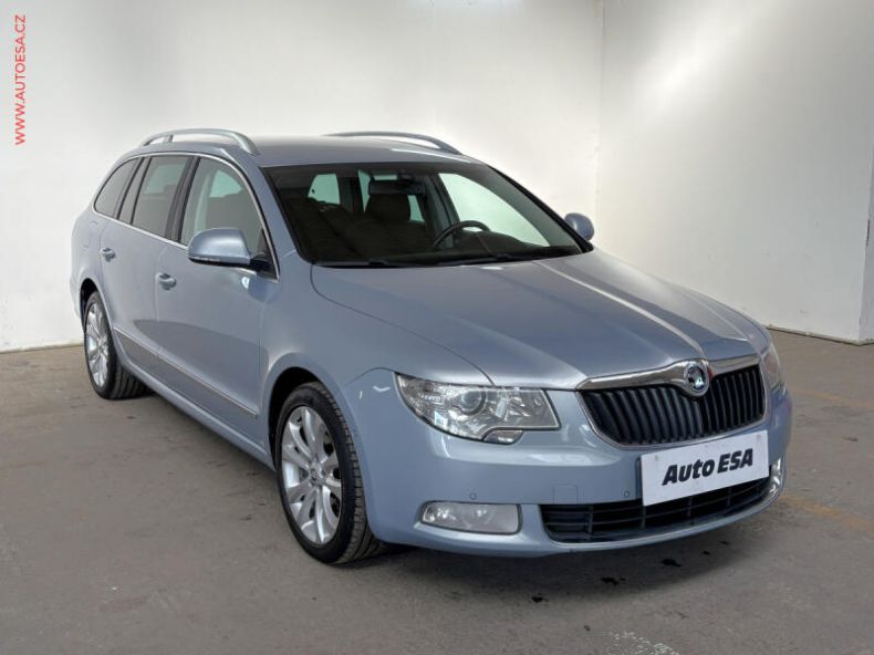 Škoda Superb - hlavní foto