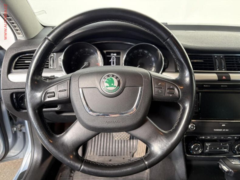Škoda Superb - hlavní fotka