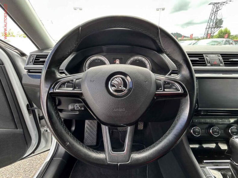 Škoda Superb - hlavní fotka