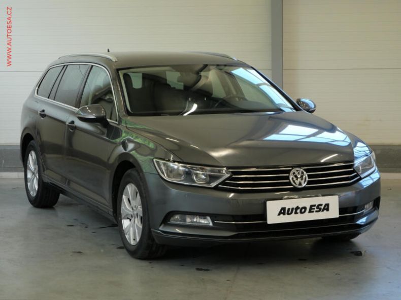 Volkswagen Passat - hlavní fotka inzerátu