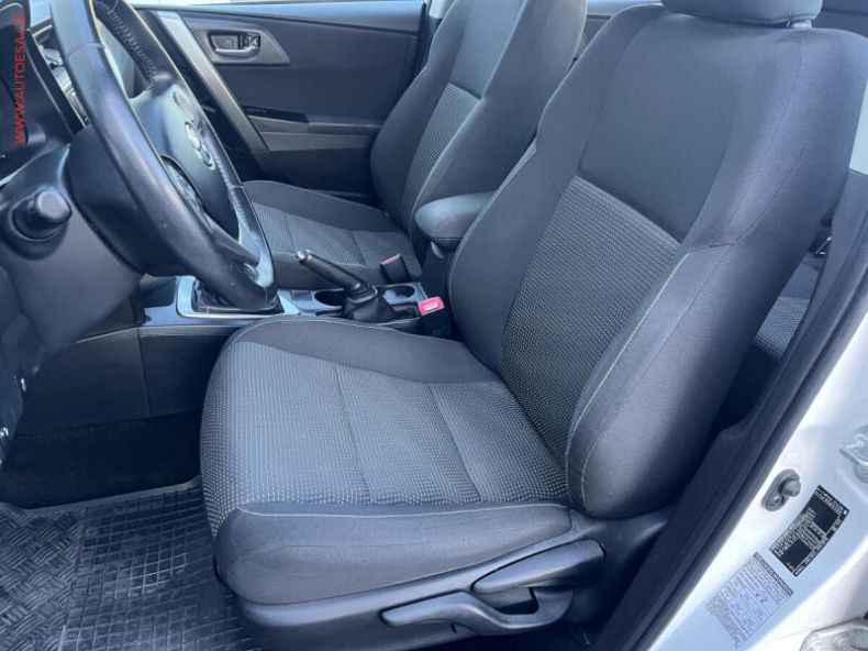 Toyota Auris - hlavní fotka