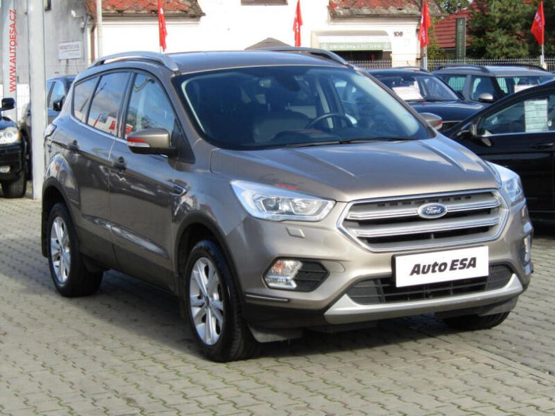 Ford Kuga - hlavní foto