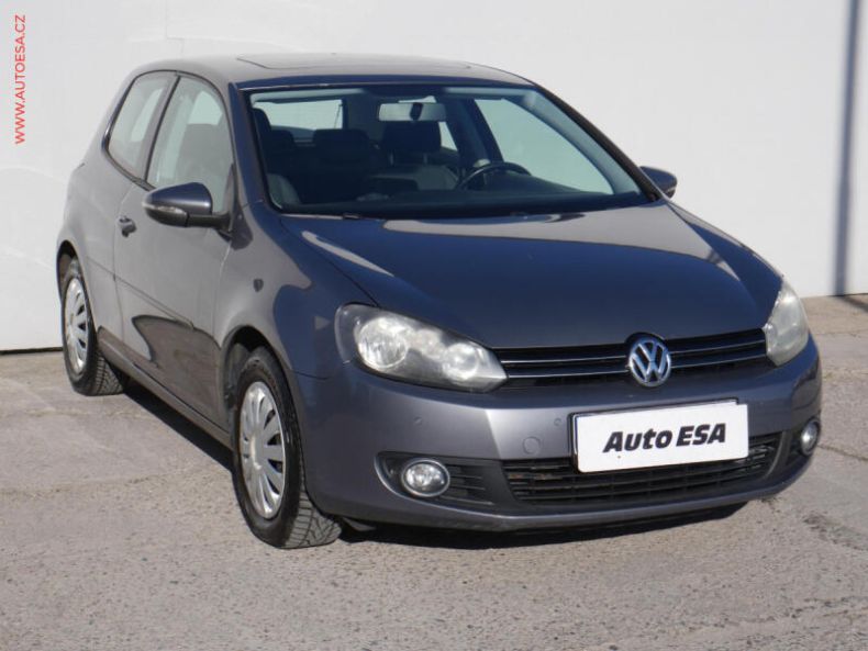 Volkswagen Golf - hlavní foto