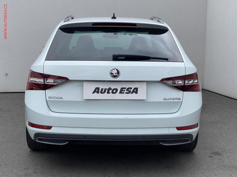 Škoda Superb - hlavní fotka