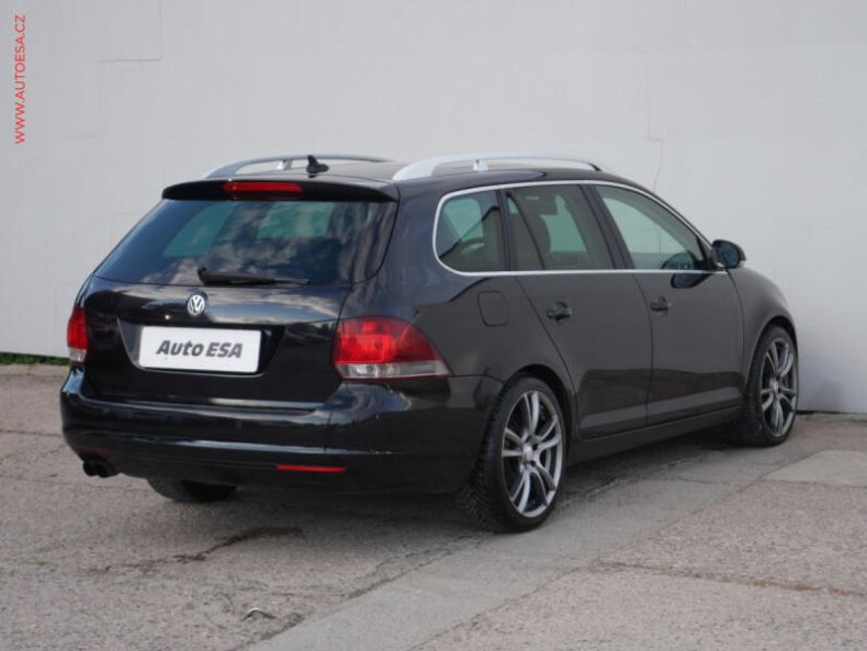 Volkswagen Golf - hlavní fotka