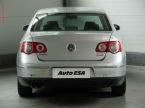 Volkswagen Passat - fotka číslo 4