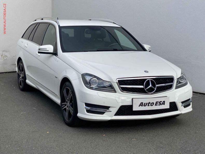 Mercedes Třída C - hlavní foto