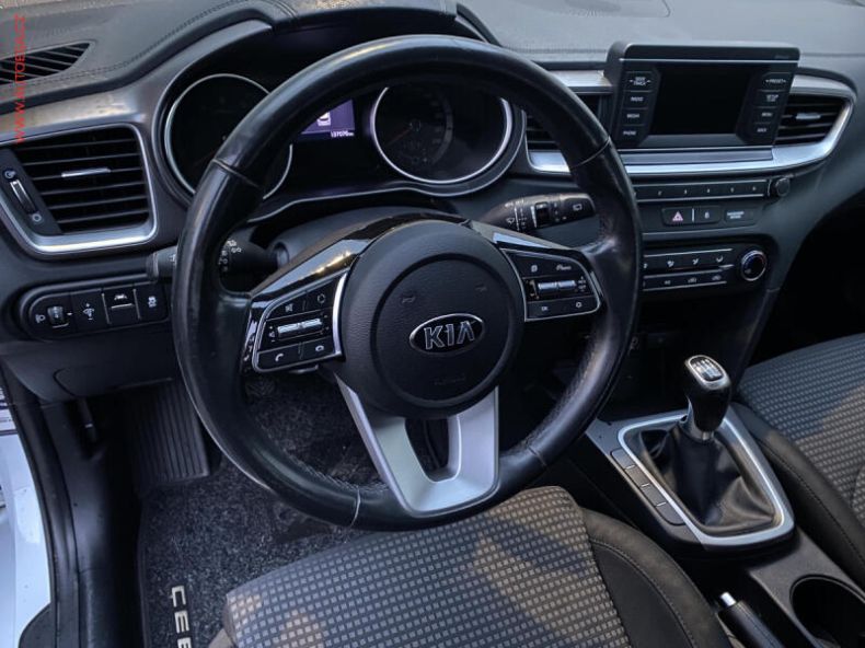 Kia Cee'd - hlavní fotka