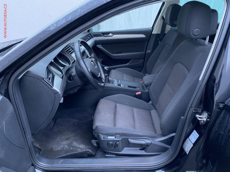 Volkswagen Passat - hlavní fotka