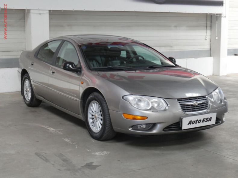 Chrysler 300 - hlavní foto