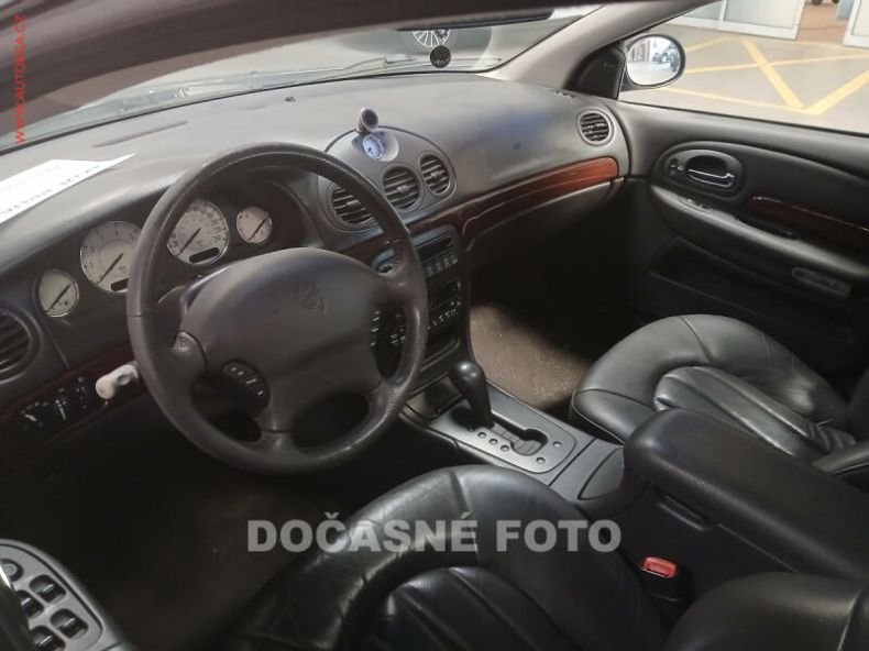 Chrysler 300 - hlavní fotka