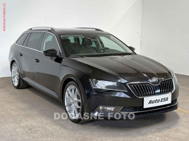 Škoda Superb - hlavní foto