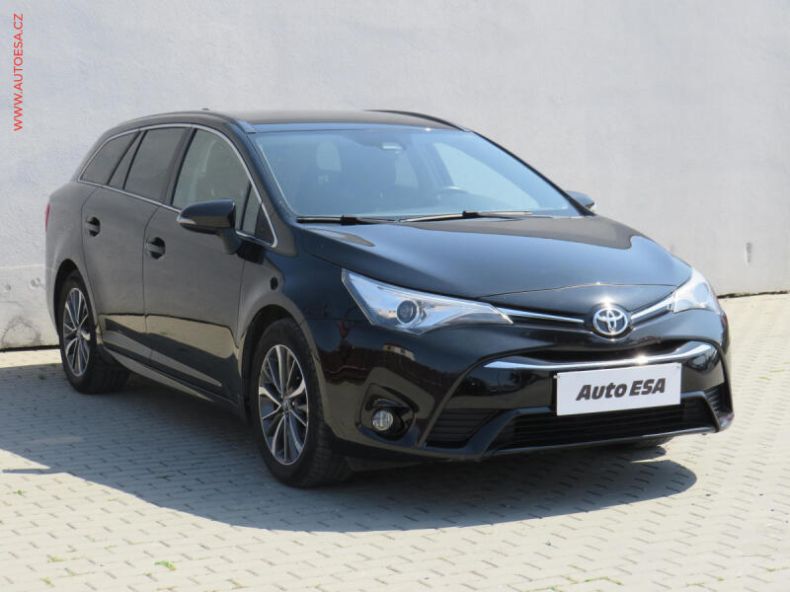 Toyota Avensis - hlavní foto