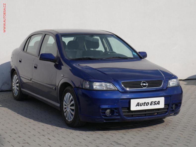 Opel Astra - hlavní foto