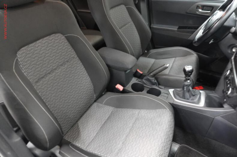 Toyota Auris - hlavní fotka