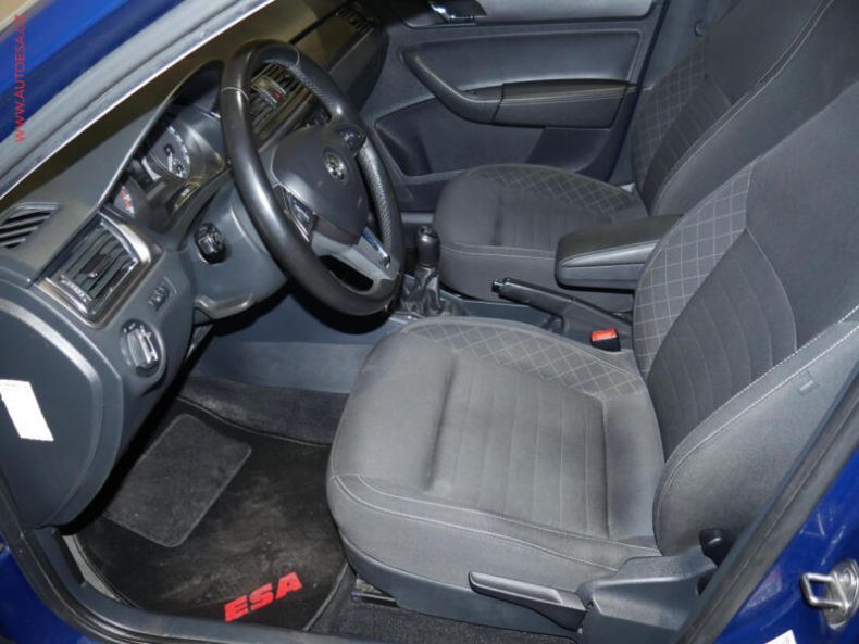 Škoda Rapid - hlavní fotka