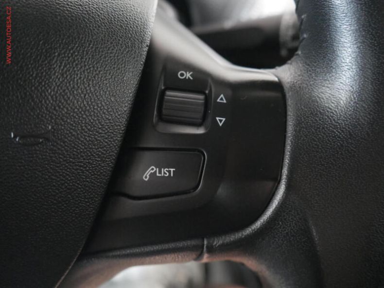 Peugeot 2008 - hlavní fotka