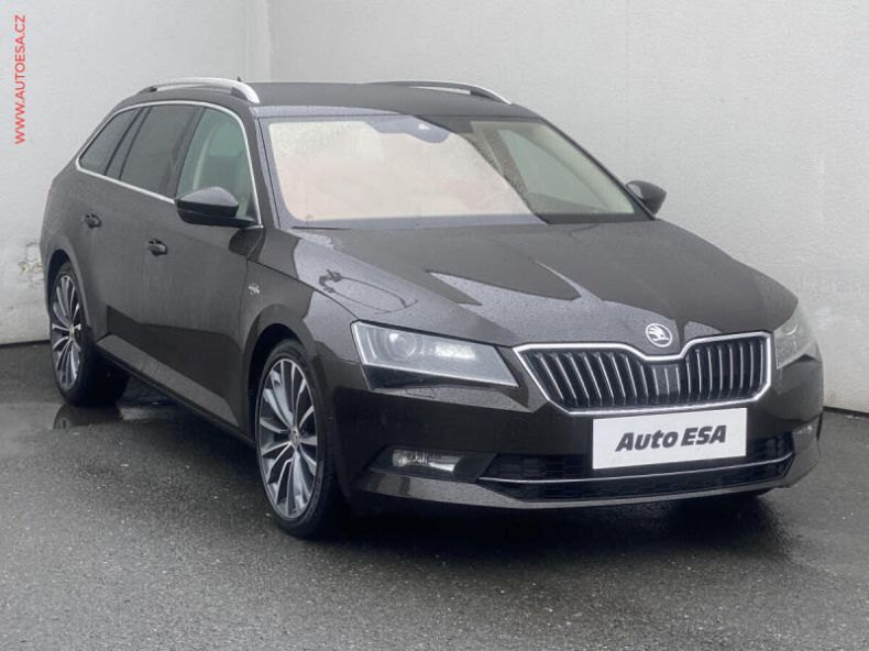 Škoda Superb - hlavní foto