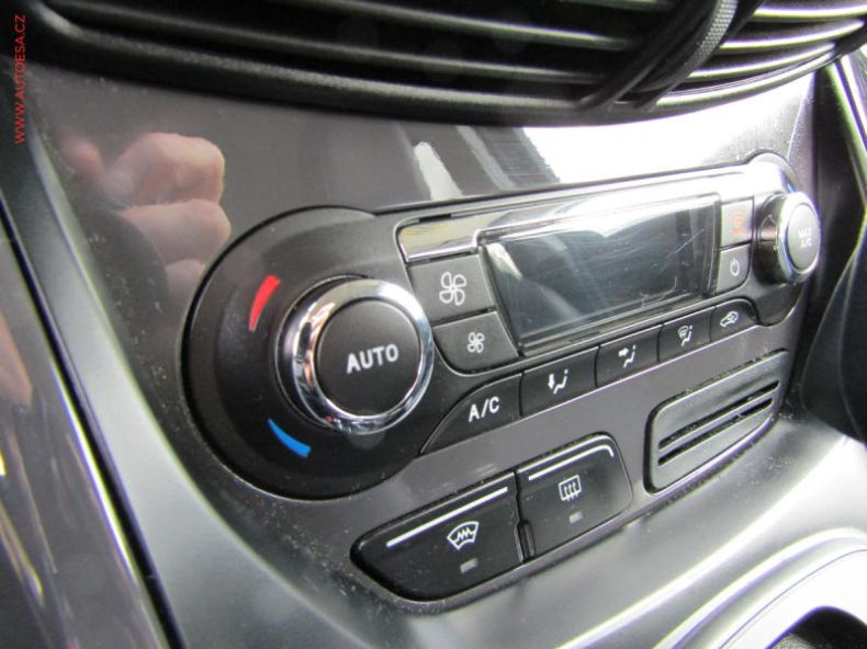 Ford Kuga - hlavní fotka