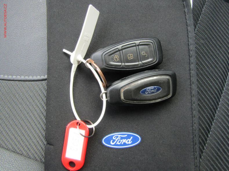 Ford Kuga - hlavní fotka