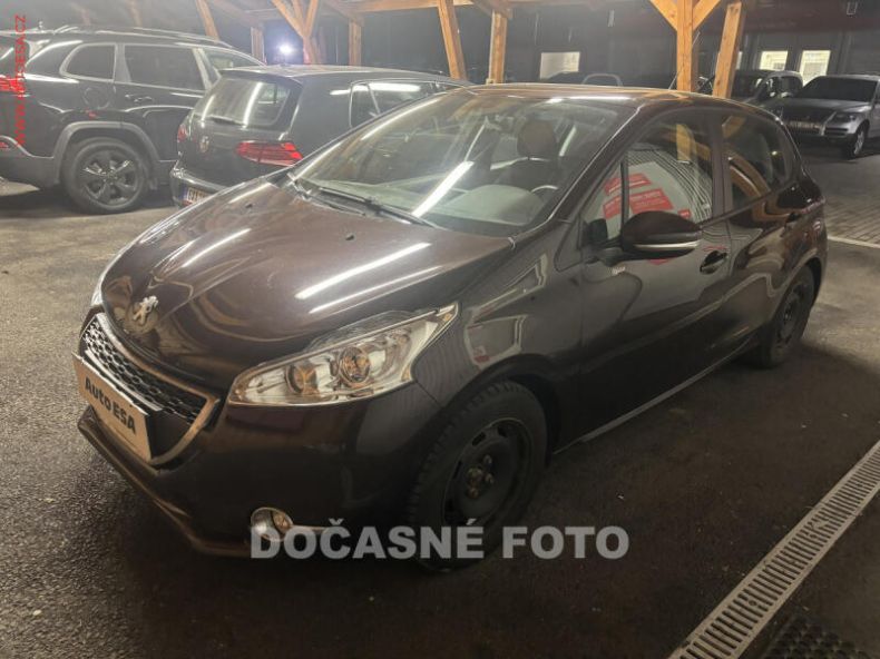 Peugeot 208 - hlavní foto