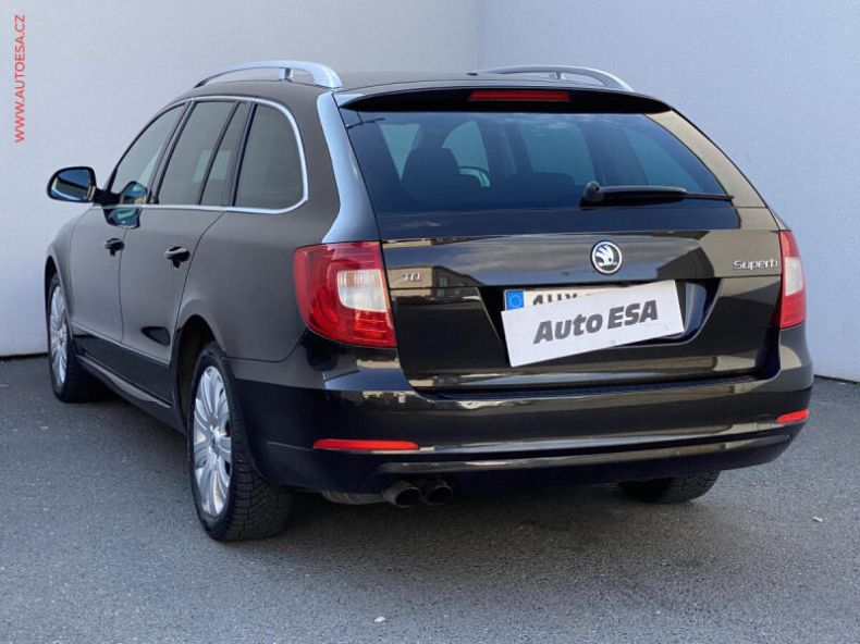 Škoda Superb - hlavní fotka