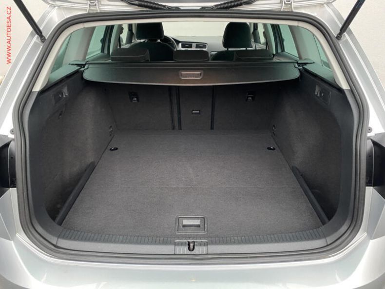 Volkswagen Golf - hlavní fotka