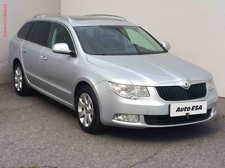 Škoda Superb - hlavní foto