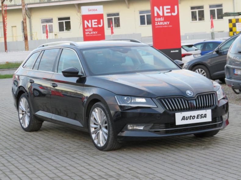 Škoda Superb - hlavní foto