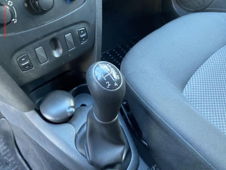 Dacia Logan - hlavní fotka