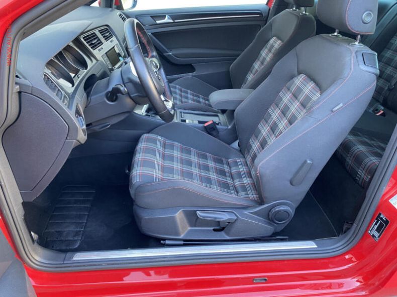 Volkswagen Golf - hlavní fotka
