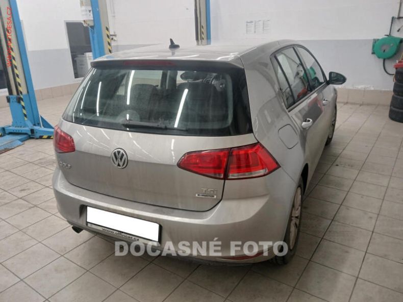 Volkswagen Golf - hlavní fotka