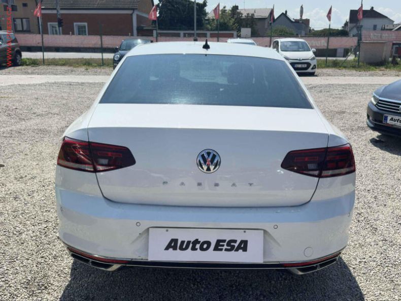 Volkswagen Passat - hlavní fotka