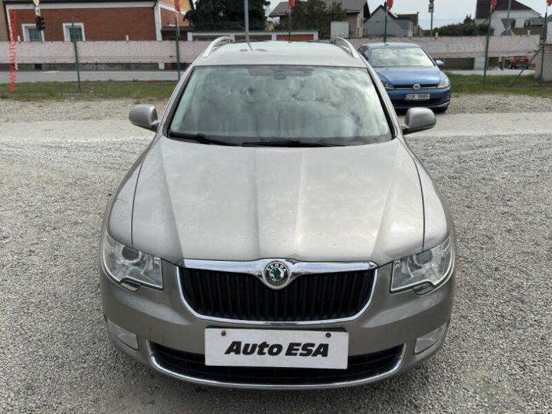 Škoda Superb - hlavní fotka