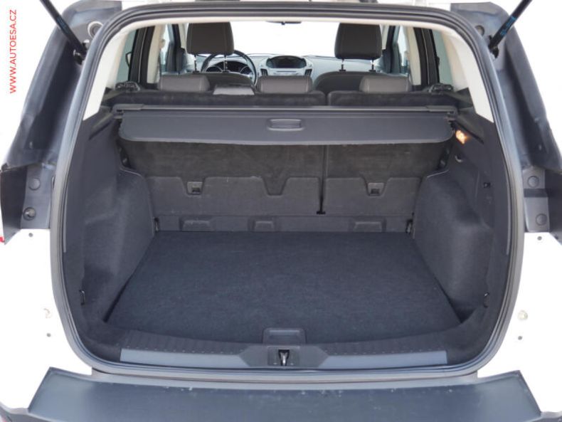 Ford Kuga - hlavní fotka