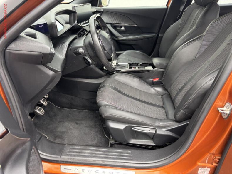 Peugeot 2008 - hlavní fotka